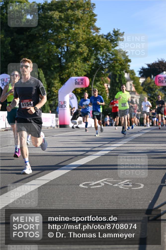 07.09.2025 - BARMER Alsterlauf Dr. Thomas Lammeyer http://msf.ph/oto/8708074 07.09.2025 09:29:40 Laufen 6154, 5867 meine-sportfotos.de