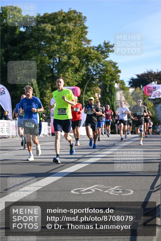 07.09.2025 - BARMER Alsterlauf Dr. Thomas Lammeyer http://msf.ph/oto/8708079 07.09.2025 09:29:43 Laufen 5067, 2383, 304, 8275, 64, 3206 meine-sportfotos.de