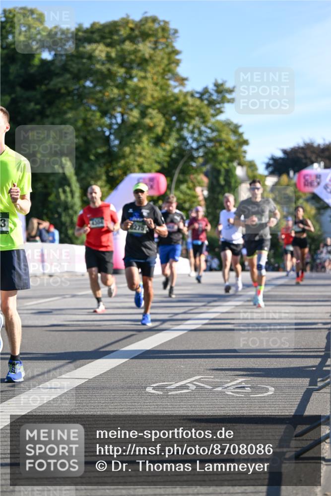 07.09.2025 - BARMER Alsterlauf Dr. Thomas Lammeyer http://msf.ph/oto/8708086 07.09.2025 09:29:44 Laufen 8275, 3 meine-sportfotos.de