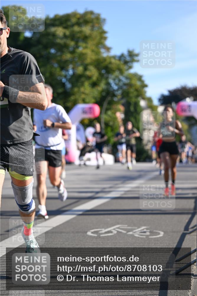07.09.2025 - BARMER Alsterlauf Dr. Thomas Lammeyer http://msf.ph/oto/8708103 07.09.2025 09:29:48 Laufen  meine-sportfotos.de