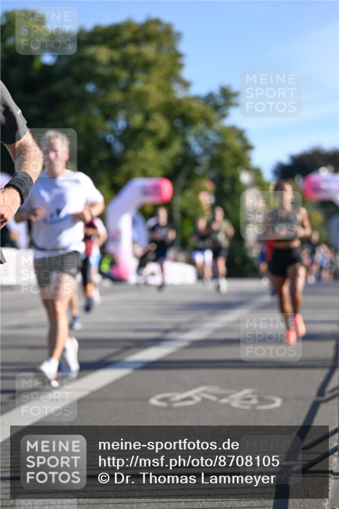 07.09.2025 - BARMER Alsterlauf Dr. Thomas Lammeyer http://msf.ph/oto/8708105 07.09.2025 09:29:48 Laufen  meine-sportfotos.de