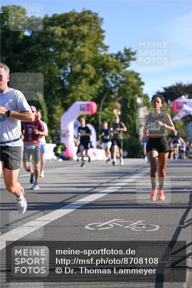07.09.2025 - BARMER Alsterlauf Dr. Thomas Lammeyer http://msf.ph/oto/8708108 07.09.2025 09:29:48 Laufen 4426 meine-sportfotos.de