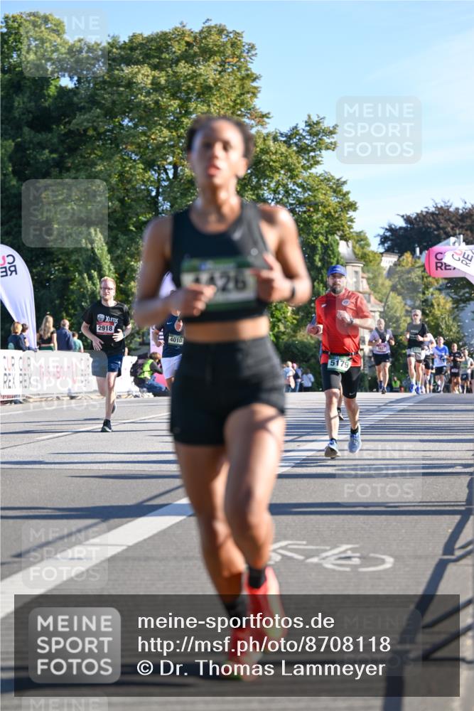 07.09.2025 - BARMER Alsterlauf Dr. Thomas Lammeyer http://msf.ph/oto/8708118 07.09.2025 09:29:50 Laufen 2918, 4426, 4010, 5179 meine-sportfotos.de