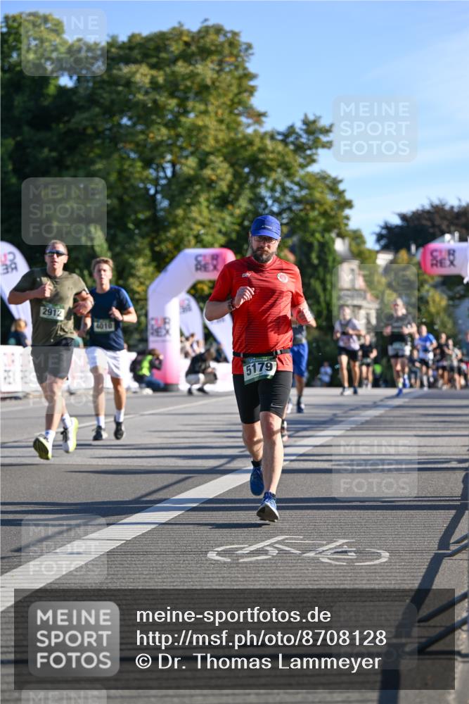 07.09.2025 - BARMER Alsterlauf Dr. Thomas Lammeyer http://msf.ph/oto/8708128 07.09.2025 09:29:52 Laufen 2912, 4010, 5179 meine-sportfotos.de