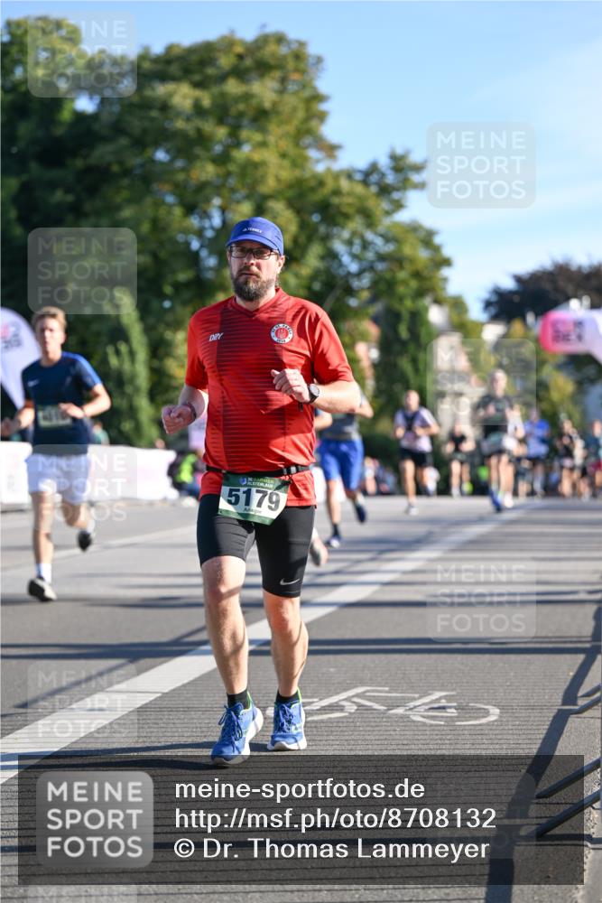 07.09.2025 - BARMER Alsterlauf Dr. Thomas Lammeyer http://msf.ph/oto/8708132 07.09.2025 09:29:53 Laufen 5179 meine-sportfotos.de