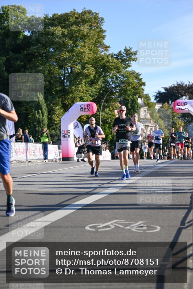 07.09.2025 - BARMER Alsterlauf Dr. Thomas Lammeyer http://msf.ph/oto/8708151 07.09.2025 09:29:56 Laufen 3823, 5725, 5487, 554 meine-sportfotos.de