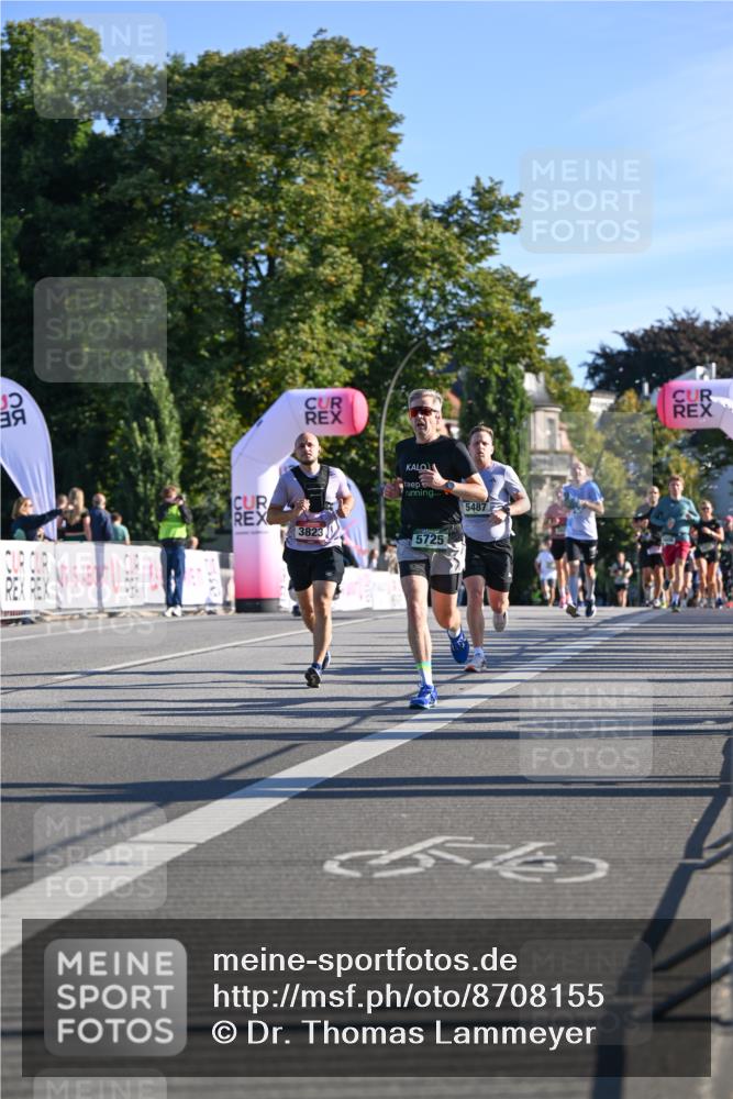 07.09.2025 - BARMER Alsterlauf Dr. Thomas Lammeyer http://msf.ph/oto/8708155 07.09.2025 09:29:56 Laufen 5487, 3823, 5725 meine-sportfotos.de