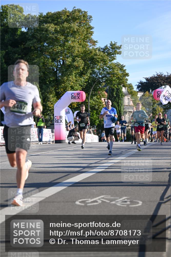 07.09.2025 - BARMER Alsterlauf Dr. Thomas Lammeyer http://msf.ph/oto/8708173 07.09.2025 09:29:59 Laufen 6487, 106, 22, 3767, 5606, 554, 2921 meine-sportfotos.de