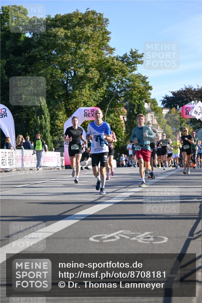 07.09.2025 - BARMER Alsterlauf Dr. Thomas Lammeyer http://msf.ph/oto/8708181 07.09.2025 09:30:01 Laufen 3767, 5606, 2921, 554 meine-sportfotos.de