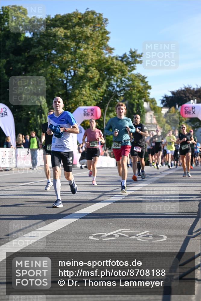 07.09.2025 - BARMER Alsterlauf Dr. Thomas Lammeyer http://msf.ph/oto/8708188 07.09.2025 09:30:02 Laufen 37, 2027, 5606, 3728, 2931 meine-sportfotos.de