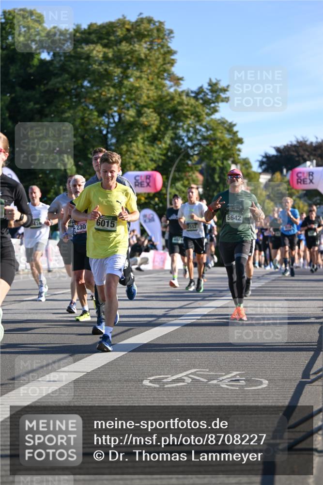 07.09.2025 - BARMER Alsterlauf Dr. Thomas Lammeyer http://msf.ph/oto/8708227 07.09.2025 09:30:08 Laufen 414, 230, 6015, 4924, 2852, 5642 meine-sportfotos.de