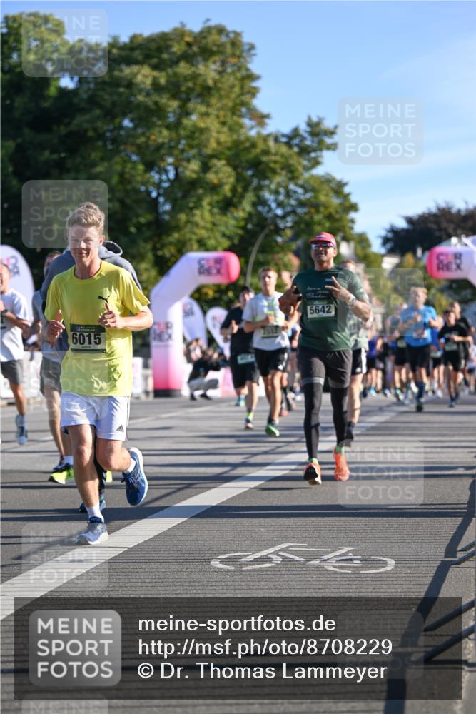 07.09.2025 - BARMER Alsterlauf Dr. Thomas Lammeyer http://msf.ph/oto/8708229 07.09.2025 09:30:09 Laufen 6015, 5642 meine-sportfotos.de