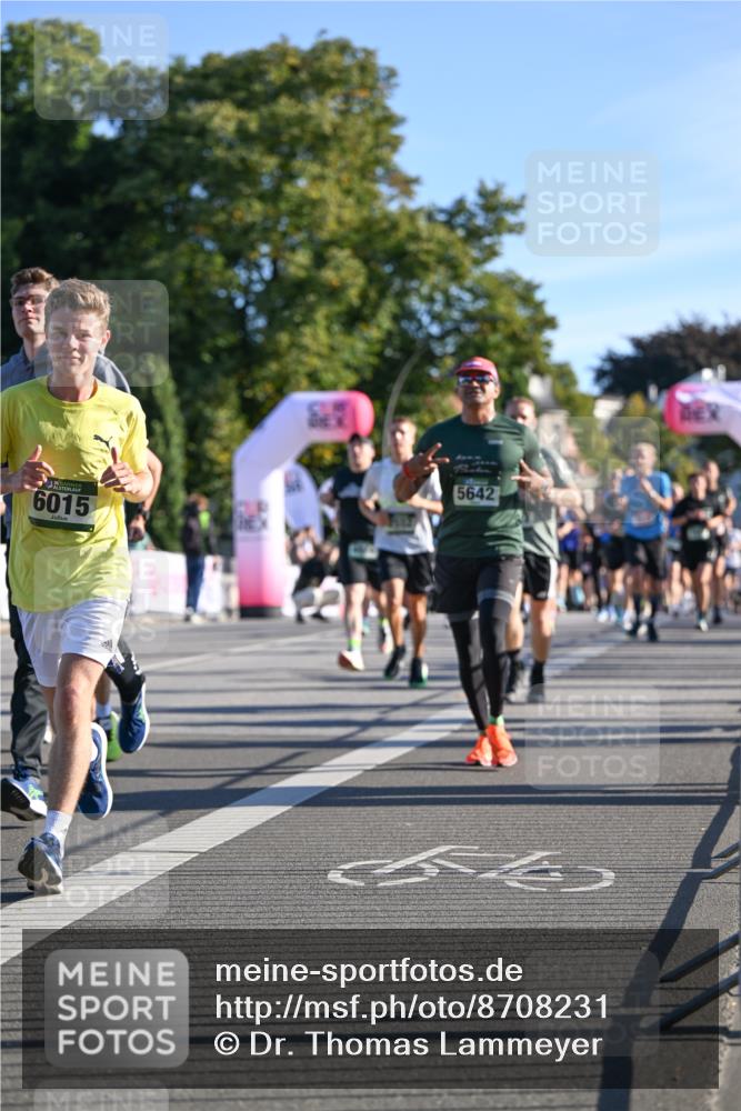 07.09.2025 - BARMER Alsterlauf Dr. Thomas Lammeyer http://msf.ph/oto/8708231 07.09.2025 09:30:09 Laufen 6015, 5642 meine-sportfotos.de