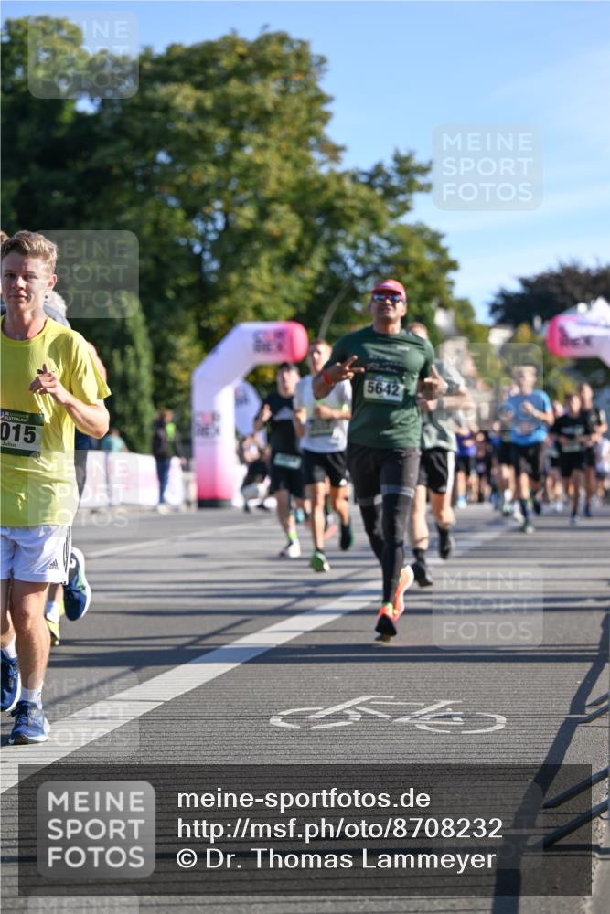 07.09.2025 - BARMER Alsterlauf Dr. Thomas Lammeyer http://msf.ph/oto/8708232 07.09.2025 09:30:09 Laufen 36, 015, 5642 meine-sportfotos.de