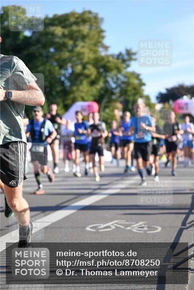 07.09.2025 - BARMER Alsterlauf Dr. Thomas Lammeyer http://msf.ph/oto/8708250 07.09.2025 09:30:12 Laufen  meine-sportfotos.de
