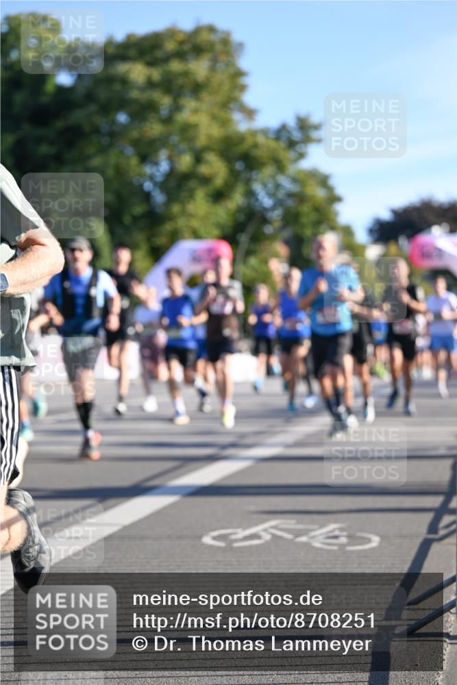 07.09.2025 - BARMER Alsterlauf Dr. Thomas Lammeyer http://msf.ph/oto/8708251 07.09.2025 09:30:12 Laufen  meine-sportfotos.de