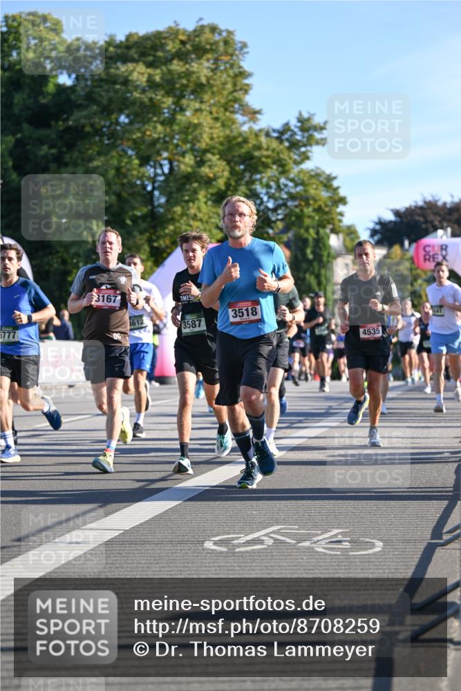 07.09.2025 - BARMER Alsterlauf Dr. Thomas Lammeyer http://msf.ph/oto/8708259 07.09.2025 09:30:13 Laufen 5777, 3167, 06, 1612, 3518, 3587, 4535, 54 meine-sportfotos.de