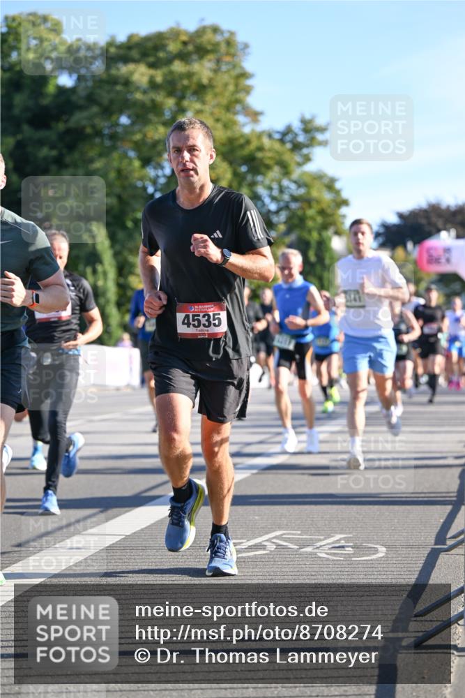07.09.2025 - BARMER Alsterlauf Dr. Thomas Lammeyer http://msf.ph/oto/8708274 07.09.2025 09:30:16 Laufen 10, 36, 4535 meine-sportfotos.de