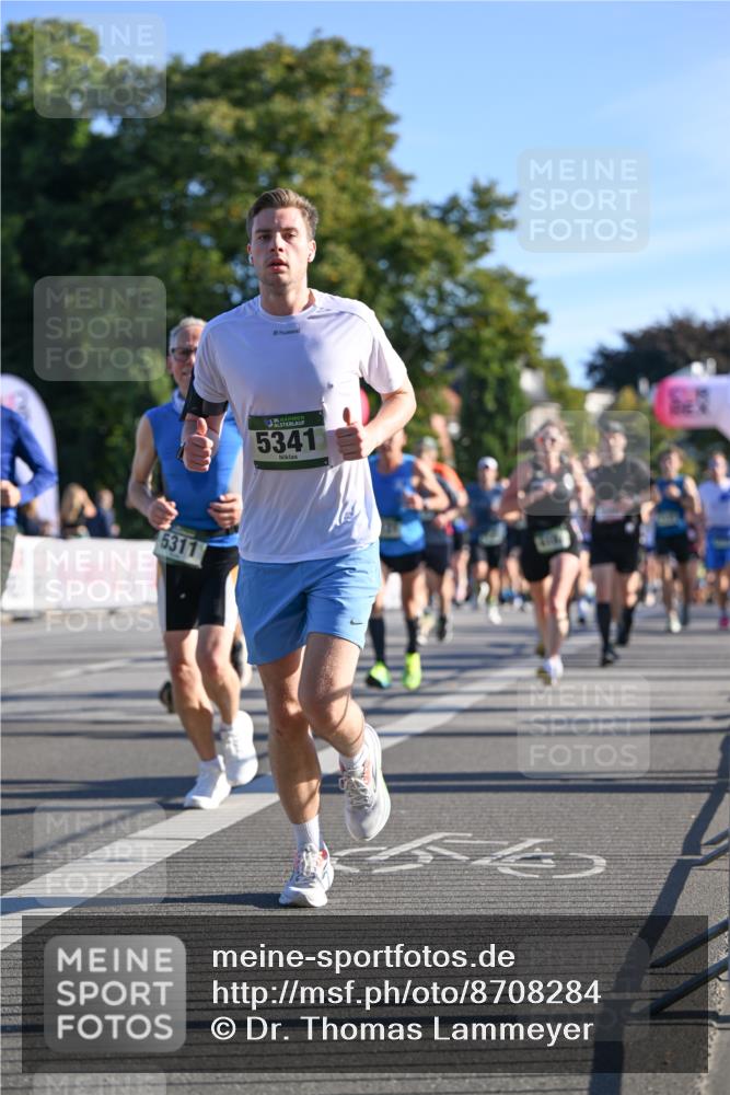 07.09.2025 - BARMER Alsterlauf Dr. Thomas Lammeyer http://msf.ph/oto/8708284 07.09.2025 09:30:17 Laufen 5311, 5341 meine-sportfotos.de