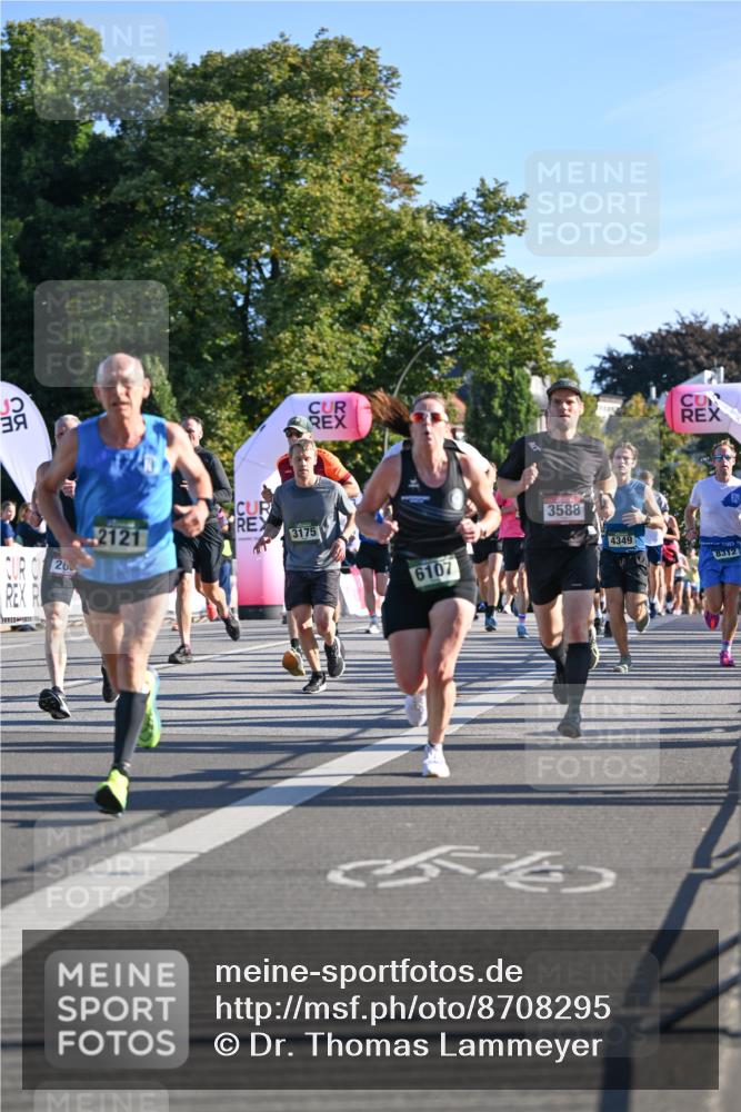 07.09.2025 - BARMER Alsterlauf Dr. Thomas Lammeyer http://msf.ph/oto/8708295 07.09.2025 09:30:19 Laufen 2121, 3175, 260, 6107, 3588, 4349, 8312 meine-sportfotos.de