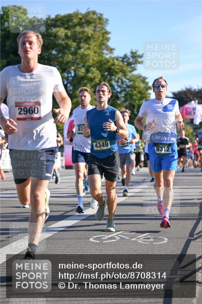 07.09.2025 - BARMER Alsterlauf Dr. Thomas Lammeyer http://msf.ph/oto/8708314 07.09.2025 09:30:22 Laufen 2960, 83, 4349, 8312 meine-sportfotos.de