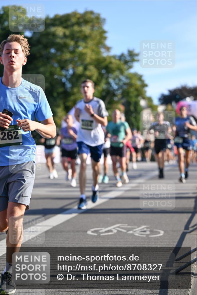 07.09.2025 - BARMER Alsterlauf Dr. Thomas Lammeyer http://msf.ph/oto/8708327 07.09.2025 09:30:25 Laufen 262 meine-sportfotos.de