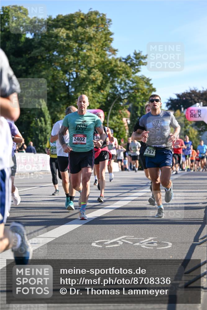 07.09.2025 - BARMER Alsterlauf Dr. Thomas Lammeyer http://msf.ph/oto/8708336 07.09.2025 09:30:27 Laufen 2402, 35, 1631, 6757 meine-sportfotos.de