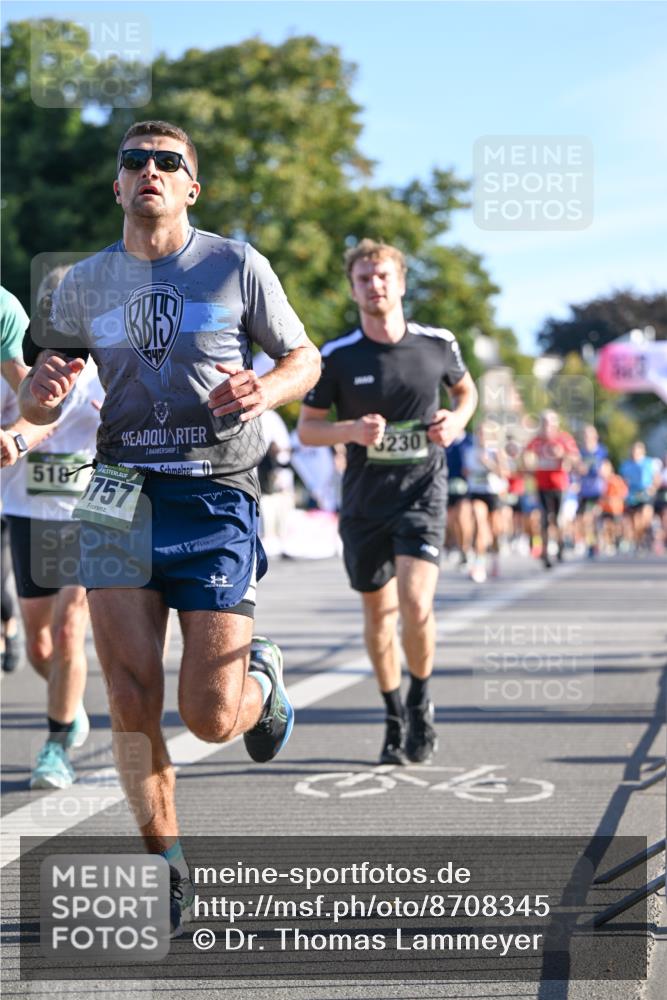 07.09.2025 - BARMER Alsterlauf Dr. Thomas Lammeyer http://msf.ph/oto/8708345 07.09.2025 09:30:28 Laufen 518, 757, 230 meine-sportfotos.de