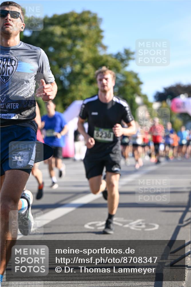 07.09.2025 - BARMER Alsterlauf Dr. Thomas Lammeyer http://msf.ph/oto/8708347 07.09.2025 09:30:29 Laufen 5230 meine-sportfotos.de