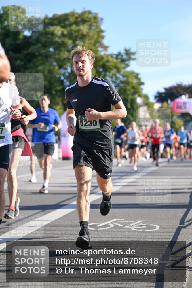 07.09.2025 - BARMER Alsterlauf Dr. Thomas Lammeyer http://msf.ph/oto/8708348 07.09.2025 09:30:29 Laufen 5230 meine-sportfotos.de