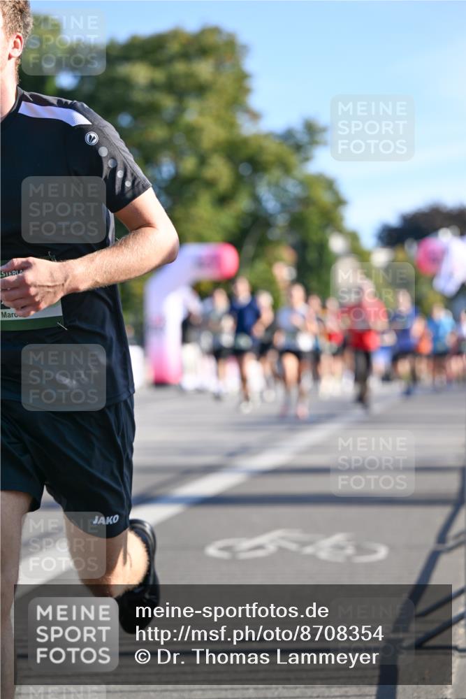 07.09.2025 - BARMER Alsterlauf Dr. Thomas Lammeyer http://msf.ph/oto/8708354 07.09.2025 09:30:30 Laufen  meine-sportfotos.de
