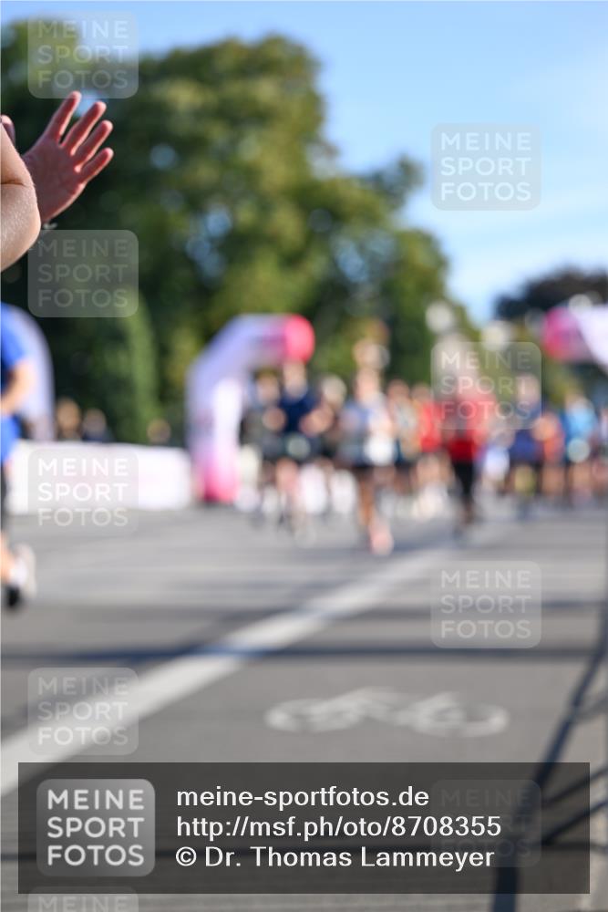 07.09.2025 - BARMER Alsterlauf Dr. Thomas Lammeyer http://msf.ph/oto/8708355 07.09.2025 09:30:30 Laufen  meine-sportfotos.de