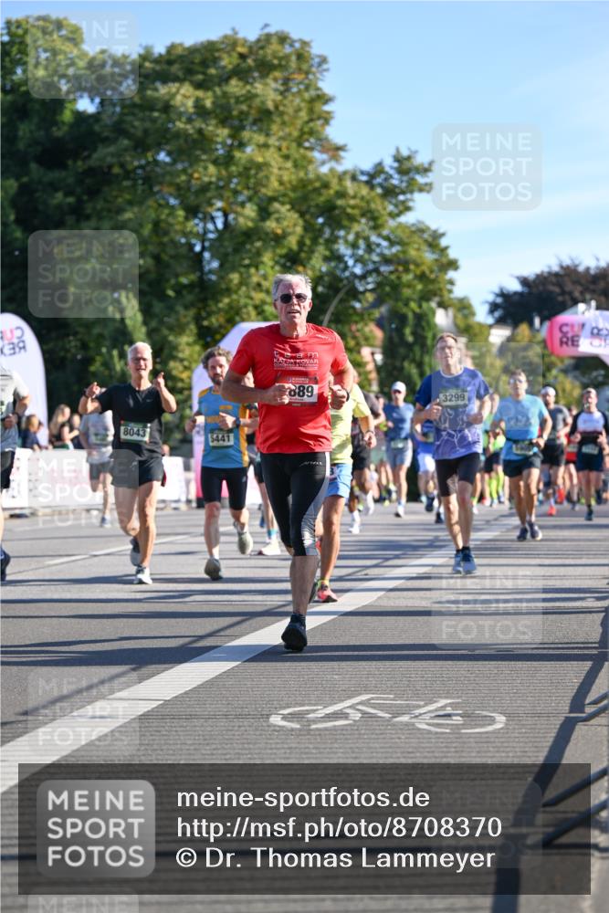 07.09.2025 - BARMER Alsterlauf Dr. Thomas Lammeyer http://msf.ph/oto/8708370 07.09.2025 09:30:33 Laufen 8043, 5441, 889, 3299 meine-sportfotos.de