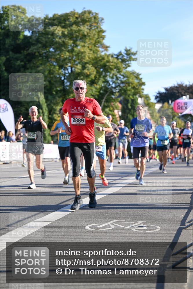 07.09.2025 - BARMER Alsterlauf Dr. Thomas Lammeyer http://msf.ph/oto/8708372 07.09.2025 09:30:34 Laufen 2889, 8043, 7, 5441, 338, 3299 meine-sportfotos.de