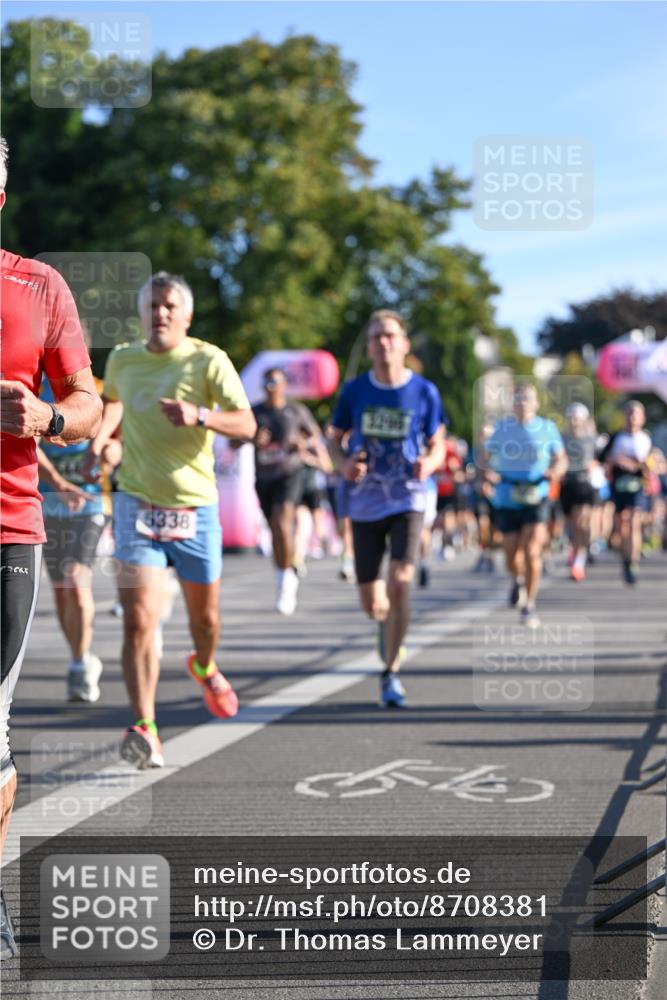 07.09.2025 - BARMER Alsterlauf Dr. Thomas Lammeyer http://msf.ph/oto/8708381 07.09.2025 09:30:35 Laufen 5338, 554 meine-sportfotos.de
