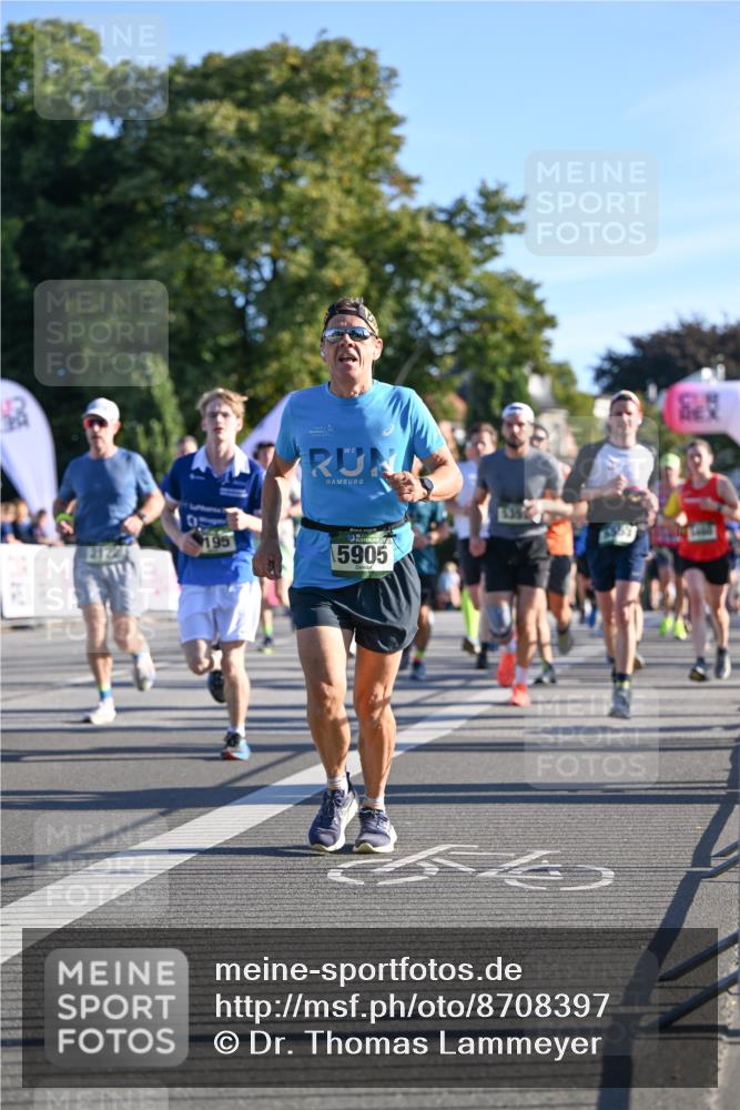 07.09.2025 - BARMER Alsterlauf Dr. Thomas Lammeyer http://msf.ph/oto/8708397 07.09.2025 09:30:38 Laufen 21227, 195, 5905 meine-sportfotos.de