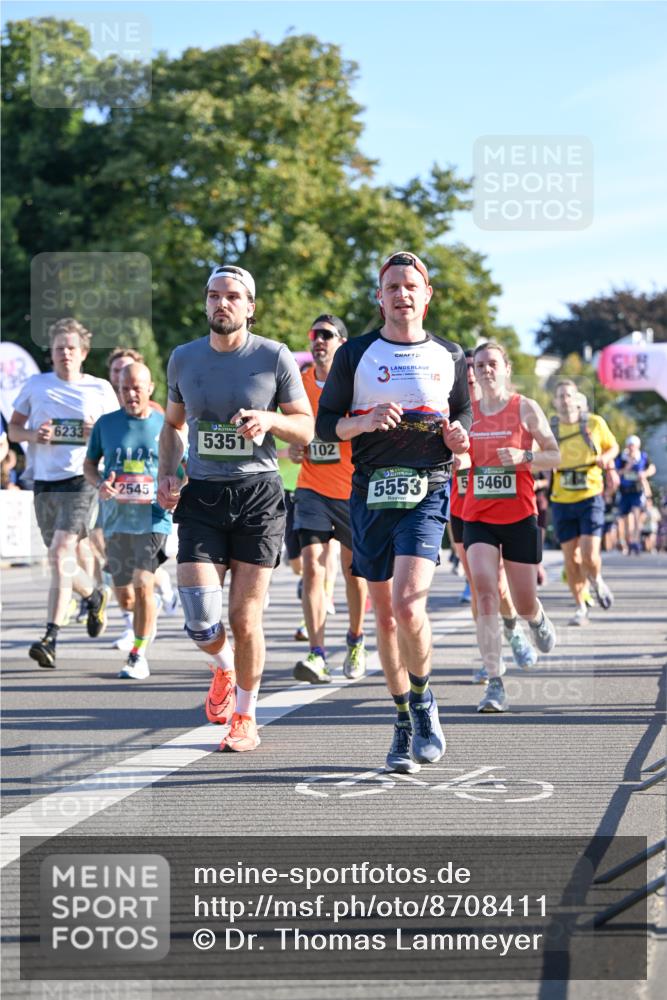 07.09.2025 - BARMER Alsterlauf Dr. Thomas Lammeyer http://msf.ph/oto/8708411 07.09.2025 09:30:40 Laufen 6233, 2545, 5351, 1102, 5553, 5460 meine-sportfotos.de