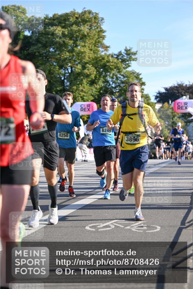 07.09.2025 - BARMER Alsterlauf Dr. Thomas Lammeyer http://msf.ph/oto/8708426 07.09.2025 09:30:42 Laufen 72, 8250, 8249, 3896 meine-sportfotos.de