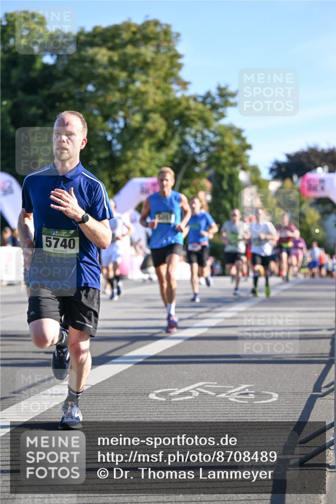 07.09.2025 - BARMER Alsterlauf Dr. Thomas Lammeyer http://msf.ph/oto/8708489 07.09.2025 09:30:54 Laufen 36, 5740 meine-sportfotos.de