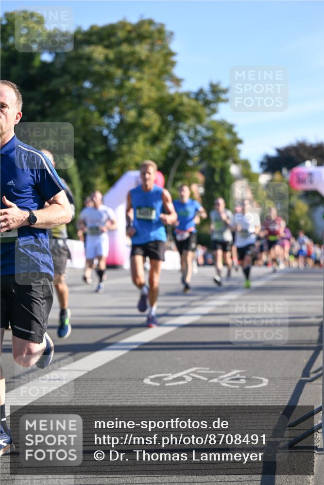 07.09.2025 - BARMER Alsterlauf Dr. Thomas Lammeyer http://msf.ph/oto/8708491 07.09.2025 09:30:54 Laufen  meine-sportfotos.de
