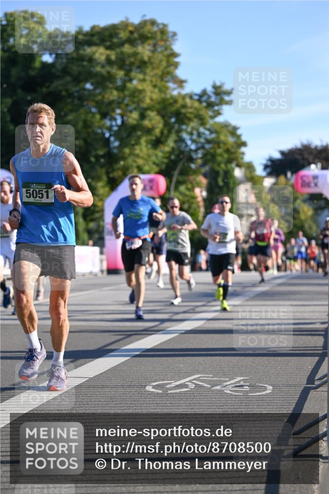 07.09.2025 - BARMER Alsterlauf Dr. Thomas Lammeyer http://msf.ph/oto/8708500 07.09.2025 09:30:56 Laufen 5051 meine-sportfotos.de