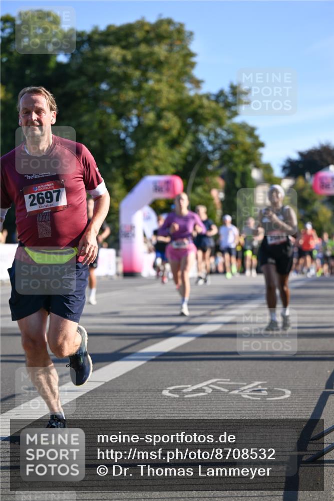 07.09.2025 - BARMER Alsterlauf Dr. Thomas Lammeyer http://msf.ph/oto/8708532 07.09.2025 09:31:02 Laufen 36, 2697, 54, 12641 meine-sportfotos.de