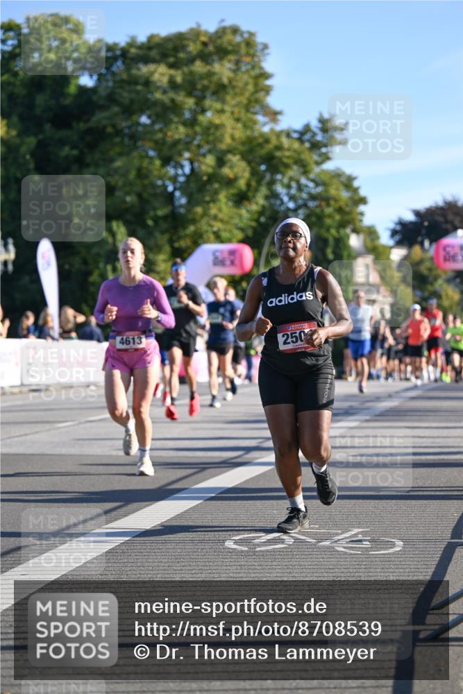 07.09.2025 - BARMER Alsterlauf Dr. Thomas Lammeyer http://msf.ph/oto/8708539 07.09.2025 09:31:04 Laufen 4613, 250 meine-sportfotos.de