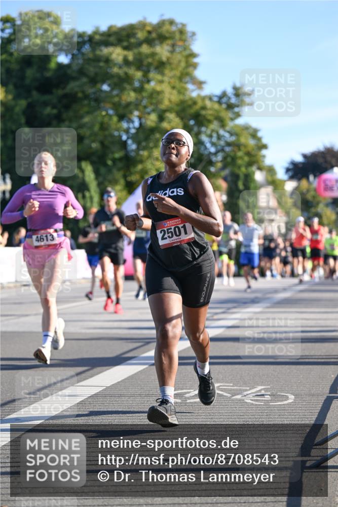 07.09.2025 - BARMER Alsterlauf Dr. Thomas Lammeyer http://msf.ph/oto/8708543 07.09.2025 09:31:04 Laufen 4613, 2501 meine-sportfotos.de