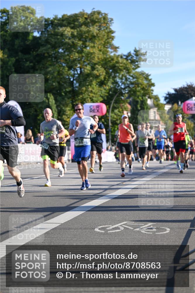 07.09.2025 - BARMER Alsterlauf Dr. Thomas Lammeyer http://msf.ph/oto/8708563 07.09.2025 09:31:08 Laufen 4826, 6169 meine-sportfotos.de