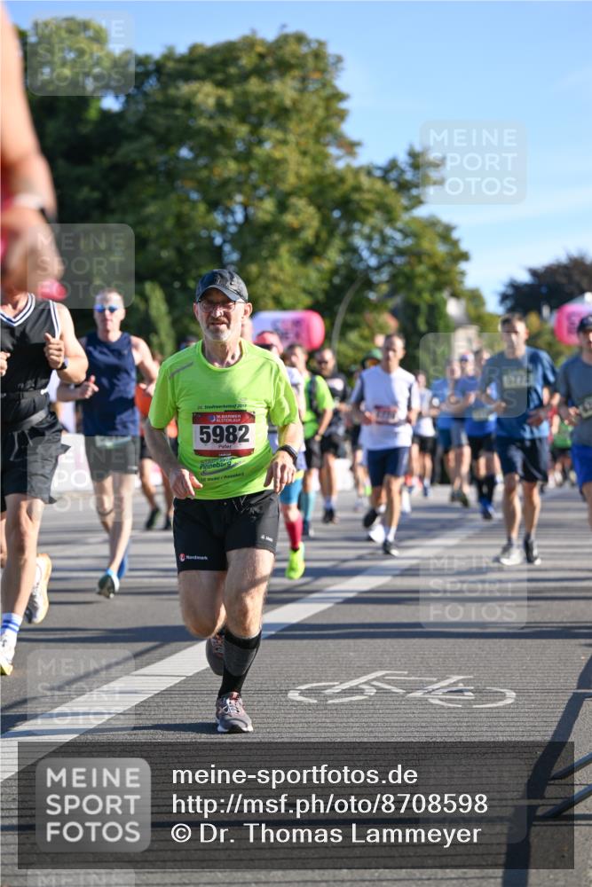 07.09.2025 - BARMER Alsterlauf Dr. Thomas Lammeyer http://msf.ph/oto/8708598 07.09.2025 09:31:14 Laufen 24, 2018, 36, 5982, 5774 meine-sportfotos.de
