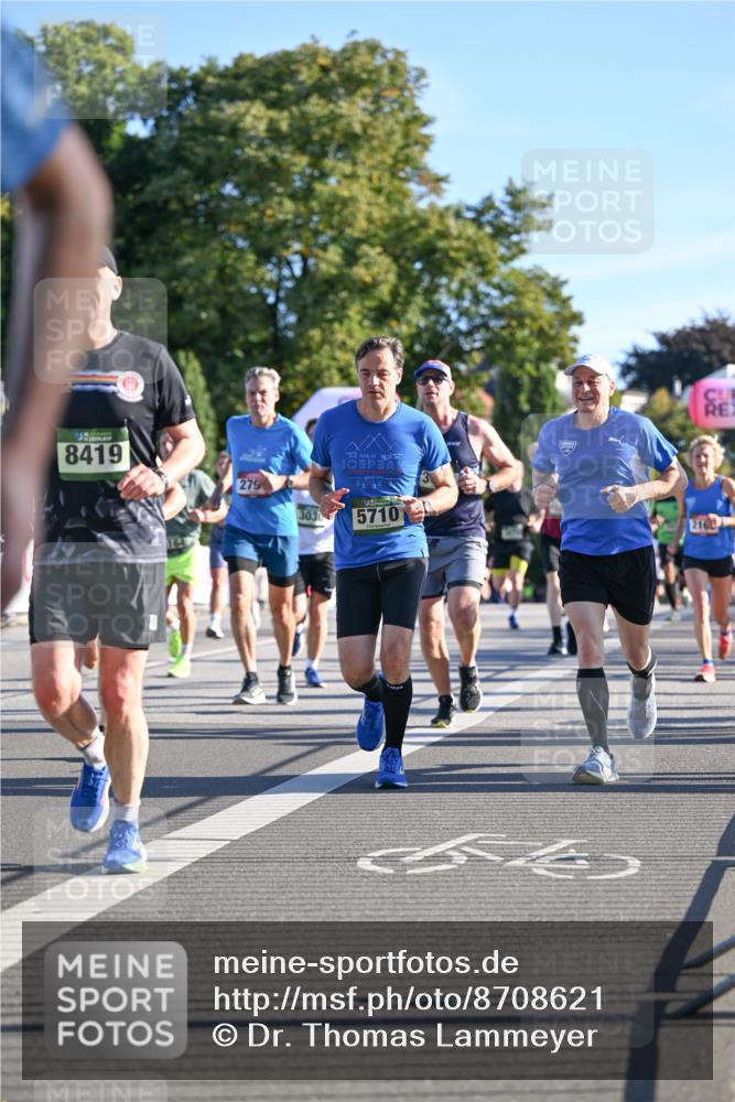 07.09.2025 - BARMER Alsterlauf Dr. Thomas Lammeyer http://msf.ph/oto/8708621 07.09.2025 09:31:17 Laufen 8419, 279, 3030, 5710, 3, 216 meine-sportfotos.de