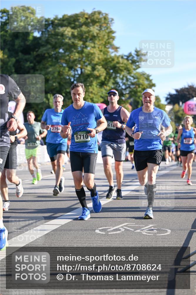 07.09.2025 - BARMER Alsterlauf Dr. Thomas Lammeyer http://msf.ph/oto/8708624 07.09.2025 09:31:18 Laufen 2794, 5710, 618 meine-sportfotos.de