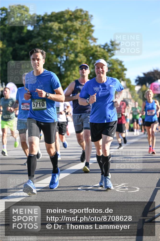07.09.2025 - BARMER Alsterlauf Dr. Thomas Lammeyer http://msf.ph/oto/8708628 07.09.2025 09:31:18 Laufen 2794, 136, 5710 meine-sportfotos.de