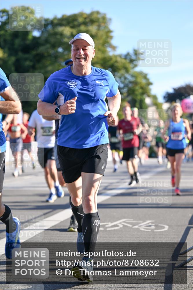 07.09.2025 - BARMER Alsterlauf Dr. Thomas Lammeyer http://msf.ph/oto/8708632 07.09.2025 09:31:19 Laufen  meine-sportfotos.de